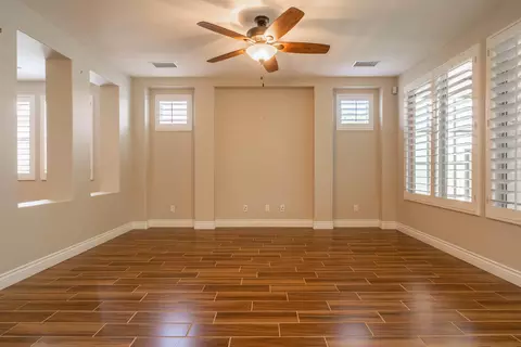 Living - 51235 Longmeadow St, Indio, CA 92201 photo 4 of 9
