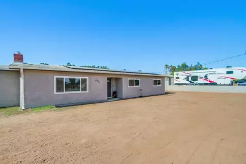 2061 Raymond Ave, Ramona, CA 92065