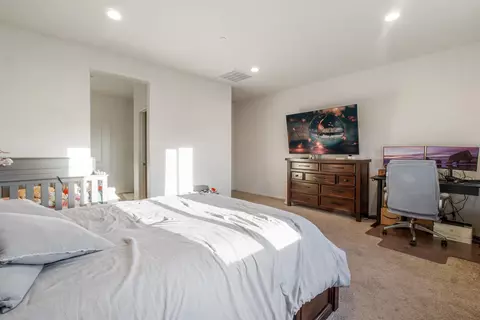 Bedroom - 44537 Beringer Dr, Indio, CA 92203 photo 2 of 4