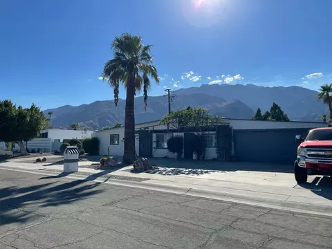 2653 N Kitty Hawk Dr, Palm Springs, CA 92262