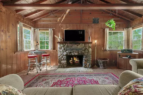 69725 Sugarloaf Ave, Mountain Center, CA 92561