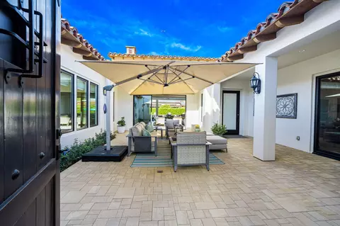 8 Via Lantico, Rancho Mirage, CA 92270