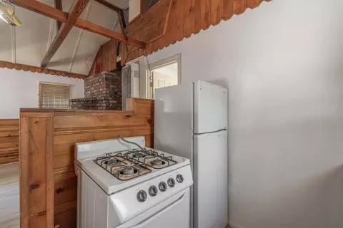 Kitchen - 991 Cameron Dr, Big Bear Lake, CA 92315 photo 2 of 2