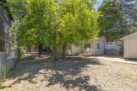 Exterior - 991 Cameron Dr, Big Bear Lake, CA 92315 photo 8 of 8