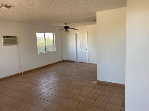 Living - 58573 Sunflower Dr, Yucca Valley, CA 92284 photo 1 of 2