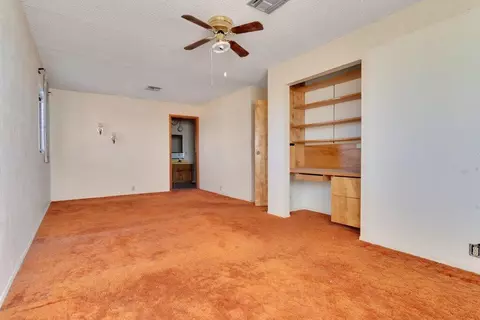 Bedroom - 925 Inca Trl, Yucca Valley, CA 92284 photo 3 of 4