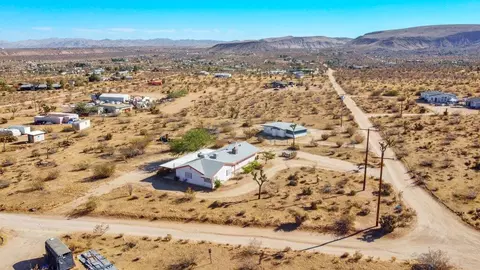 View/Area - 925 Inca Trl, Yucca Valley, CA 92284 photo 2 of 6