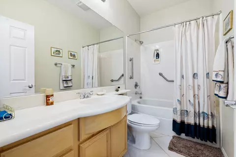 Bath - 60246 Sweetshade Ln, La Quinta, CA 92253 photo 3 of 3