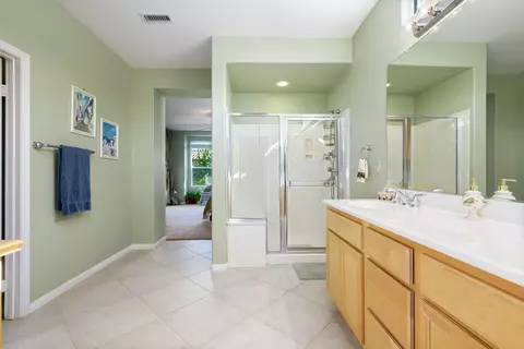 Bath - 60246 Sweetshade Ln, La Quinta, CA 92253 photo 2 of 3