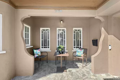 3039 West Blvd, Los Angeles, CA 90016