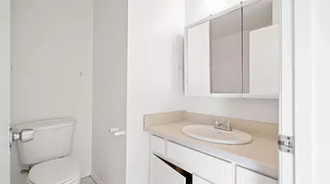 Bath - 5530 Chia Ave, Twentynine Palms, CA 92277 photo 3 of 4