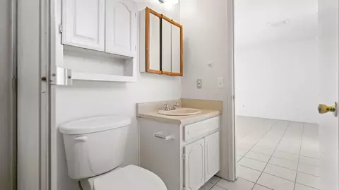 Bath - 5530 Chia Ave, Twentynine Palms, CA 92277 photo 2 of 4