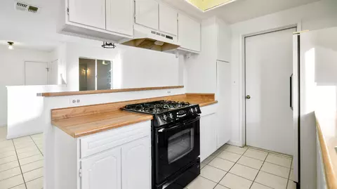 Kitchen - 5530 Chia Ave, Twentynine Palms, CA 92277 photo 2 of 5