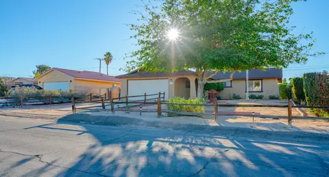 Exterior - 5530 Chia Ave, Twentynine Palms, CA 92277 photo 4 of 9
