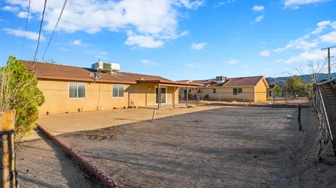 Exterior - 5530 Chia Ave, Twentynine Palms, CA 92277 photo 7 of 9