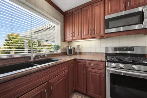 Kitchen - 80626 Declaration Ave, Indio, CA 92201 photo 3 of 3