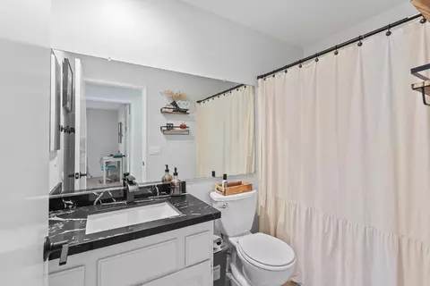 Bath - 83460 Mantica Ct, Indio, CA 92201 photo 2 of 2