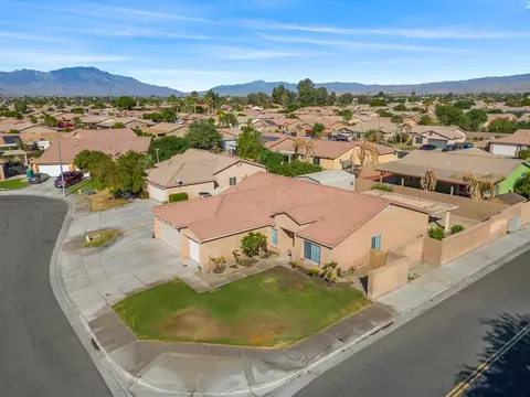 View/Area - 83460 Mantica Ct, Indio, CA 92201 photo 5 of 6