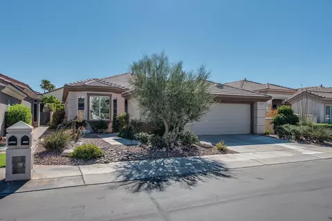Exterior - 44104 Royal Troon Dr, Indio, CA 92201 photo 2 of 4