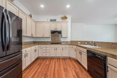 Kitchen - 44104 Royal Troon Dr, Indio, CA 92201 photo 1 of 2