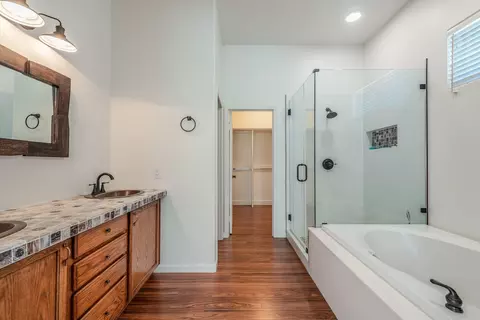 Bath - 44104 Royal Troon Dr, Indio, CA 92201 photo 3 of 5