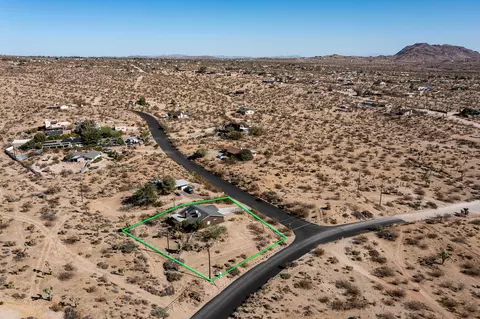 6082 Carmelita Ave, Yucca Valley, CA 92284