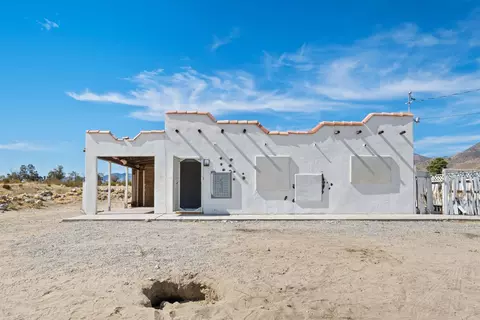 9936 Fobes Rd, Morongo Valley, CA 92256