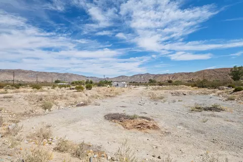 Exterior - 9936 Fobes Rd, Morongo Valley, CA 92256 photo 6 of 10