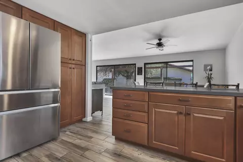 Kitchen - 79040 Bermuda Dunes Dr, Bermuda Dunes, CA 92203 photo 4 of 4