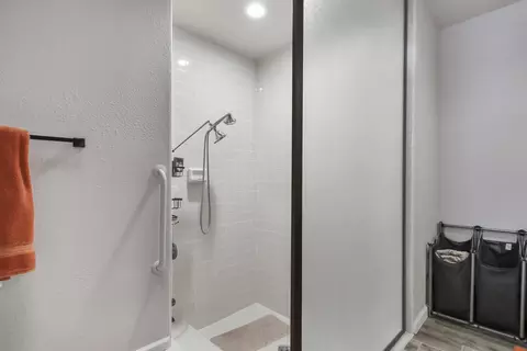 Bath - 79040 Bermuda Dunes Dr, Bermuda Dunes, CA 92203 photo 3 of 5