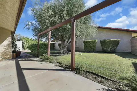 Exterior - 79040 Bermuda Dunes Dr, Bermuda Dunes, CA 92203 photo 4 of 9