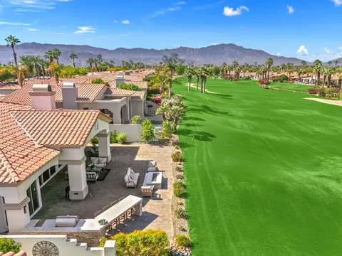 570 Gold Canyon Dr, Palm Desert, CA 92211