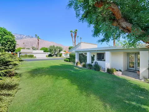 1933 Grand Bahama Dr E, Palm Springs, CA 92264