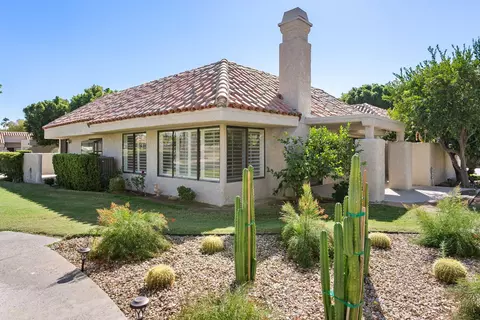 975 Saint George Cir, Palm Springs, CA 92264