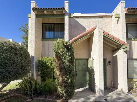 25 Lakeview Cir, Cathedral City, CA 92234