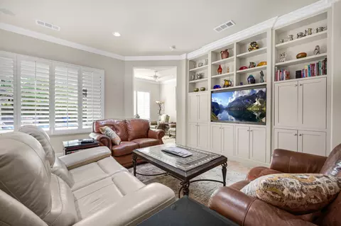 Living - 39608 Corte Chimborazo, Indio, CA 92203 photo 3 of 4
