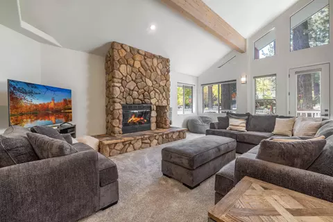 Living - 210 Pinecrest Dr, Big Bear Lake, CA 92315 photo 2 of 3