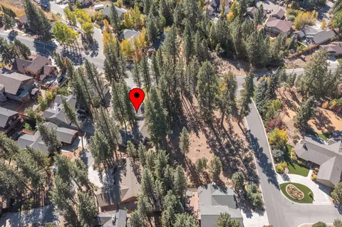 View/Area - 210 Pinecrest Dr, Big Bear Lake, CA 92315 photo 5 of 6