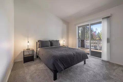 Bedroom - 210 Pinecrest Dr, Big Bear Lake, CA 92315 photo 6 of 7