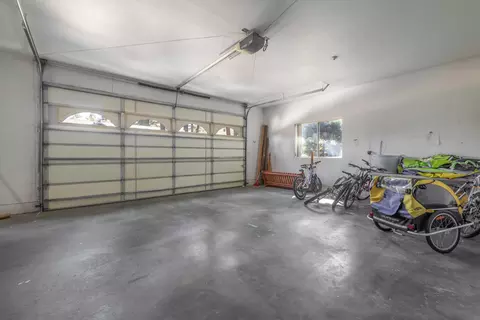 Exterior - 210 Pinecrest Dr, Big Bear Lake, CA 92315 photo 7 of 12
