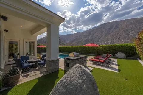 631 Big Canyon Dr W, Palm Springs, CA 92264