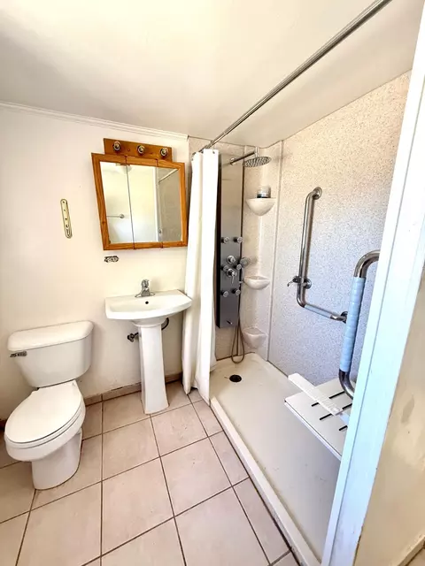 Bath - 7990 Redden Ln, Yucca Valley, CA 92284 photo 1 of 2