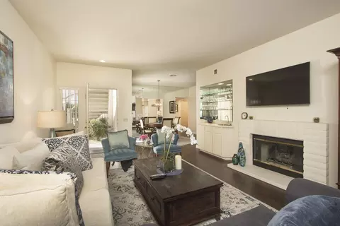 610 Vista Lago Cir N, Palm Desert, CA 92211
