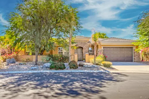 121 Azzuro Dr, Palm Desert, CA 92211