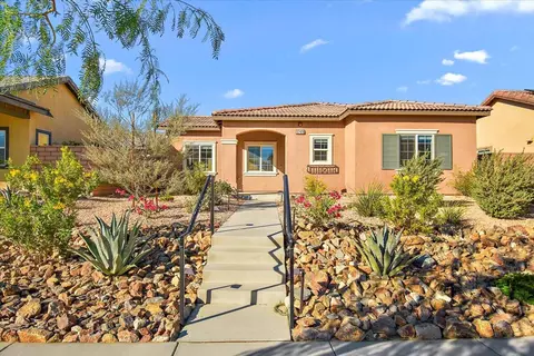 67470 Rio Largo Rd, Cathedral City, CA 92234