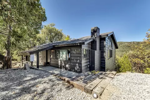 53010 Inspiration Ln, Idyllwild, CA 92549