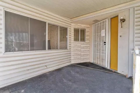 1273 Cabrillo Dr, Hemet, CA 92543 photo 3