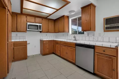7349 Goleta Ave, Yucca Valley, CA 92284 photo 6
