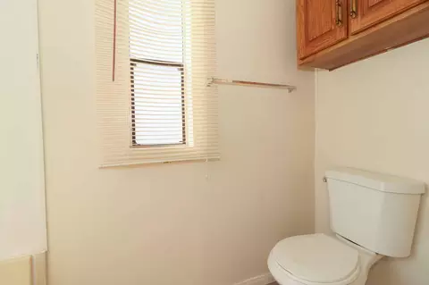 Bath - 70645 Neptune Dr, Mecca, CA 92254 photo 3 of 4