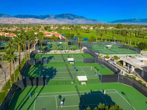 View/Area - 359 Desert Falls Dr E, Palm Desert, CA 92211 photo 6 of 7